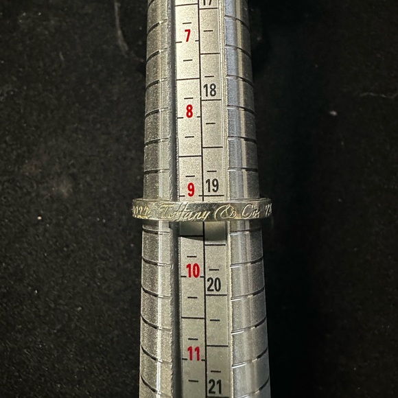 Tiffany & Co. Narrow Silver Notes Band Ring - Picture 7 of 7